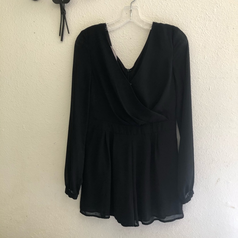 Purple Snow black romper long sleeve size M